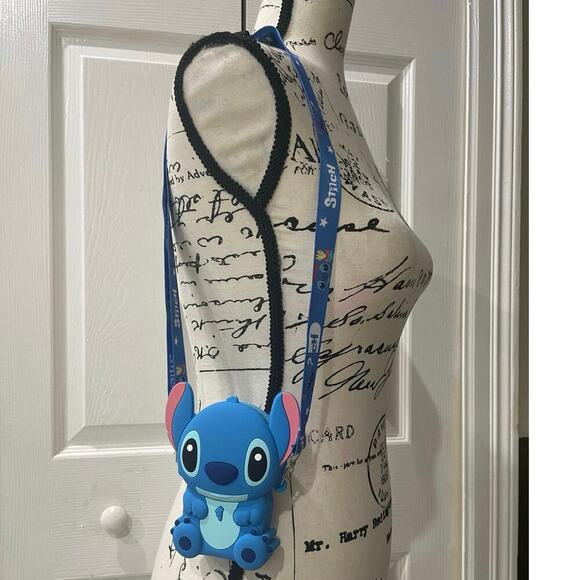 DISNEY STITCH CREDIT CARDS/ COIN BAG CROSSBODY OHANA ALOHA KAWAII STITCH LOVERS - Picture 1 of 7